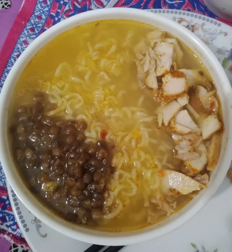 korean-style-soupy-noodles-01